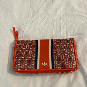 Tory Burch wallet